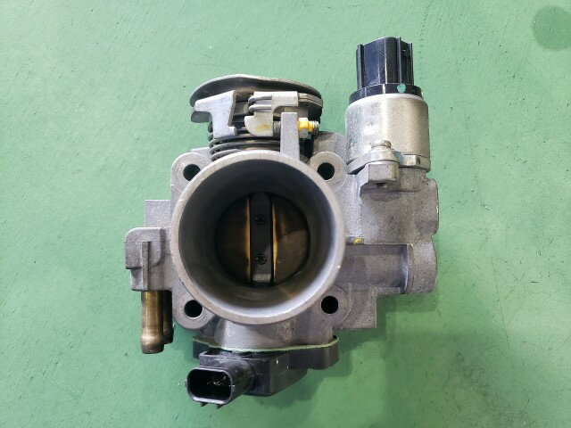 【中古】中古部品 ライフ JB5 スロットルボディ 【3310590000-202507022120300】