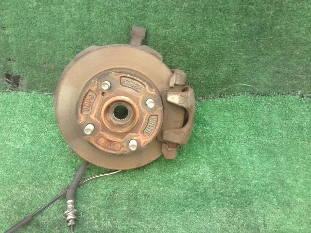 【中古】中古部品 アルト HA36S 右フロントナックルハブ 【3260240000-250707000144310】
