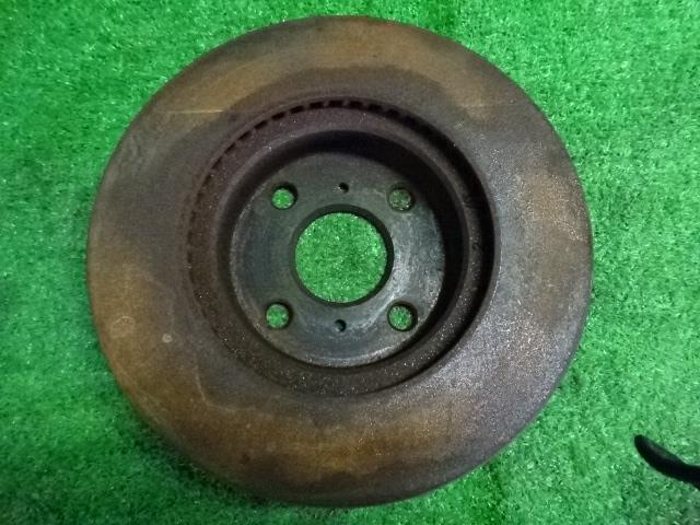 【中古】中古部品 ヴィッツ KSP130 左フロントディスクローター(大型車用) 【3330980100-001560118344760】