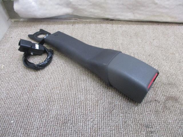 【中古】中古部品 ムーヴ L175S シートベルト 【3540020100-000007070477150】