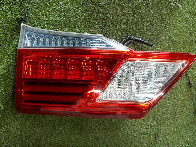 【中古】中古部品 グレイス GM4 左テールランプ 【3260200000-250708000115601】