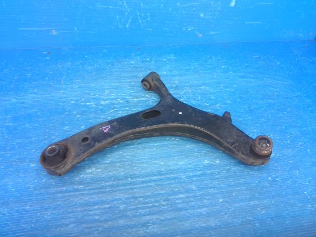 【中古】中古部品 インプレッサ GH6 右フロントロアアーム 【3310550000-250425002551720】