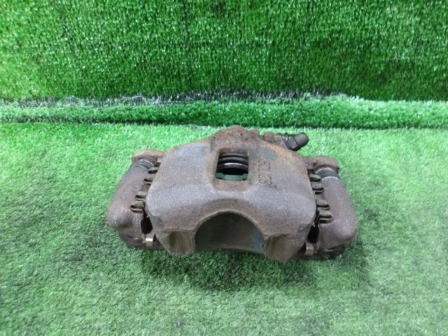 【中古】中古部品 アクティ HA4 右フロントキャリパー 【3330420100-250702000244330】