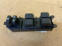 【中古】中古部品 アクア NHP10 パワーウインドウスイッチ 【3330960100-000052523161900】