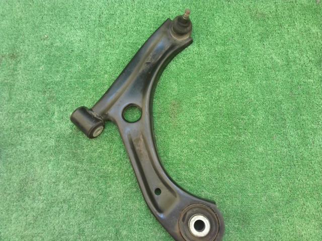 【中古】中古部品 アルト HA36S 右フロントロアアーム 【3260240000-250709000251720】