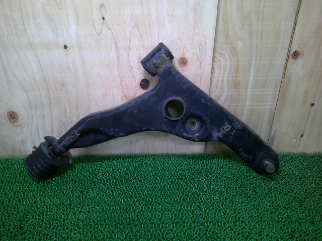 【中古】中古部品 ミニキャブ U61V 右フロントロアアーム 【3330660100-000024323651720】