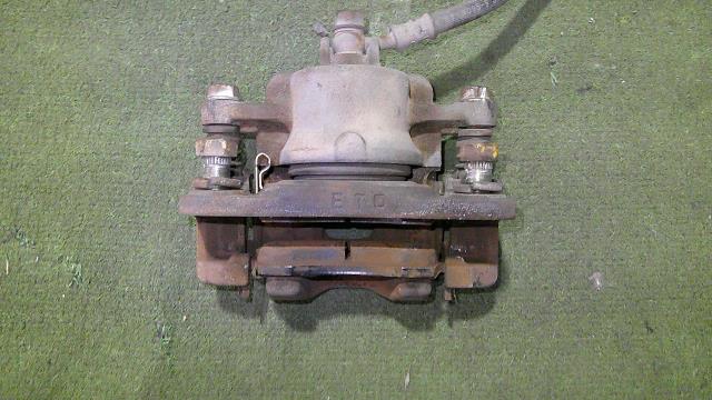 【中古】中古部品 エブリィ DA64W 右フロントキャリパー 【3500080000-241008000344330】