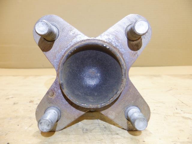 【中古】中古部品 ムーヴコンテ L575S リアハブ 【3310250100-001665280144470】