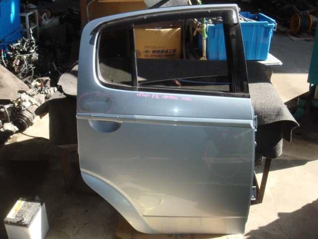 【中古】中古部品 R2 RC1 右リアドア 【3310250100-000726807213300】