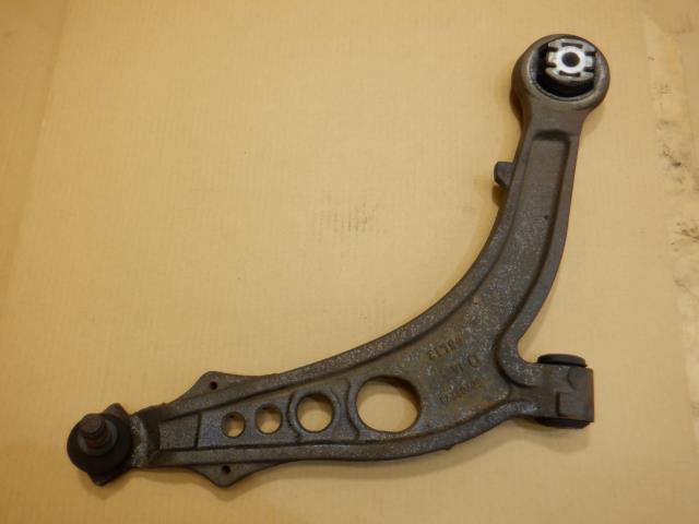 【中古】中古部品 ランチア FUMEI 右フロントロアアーム 【3310250100-001629414251720】