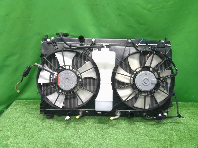 【中古】中古部品 フィット GE6 ラジエータ 【3310200100-000021965820400】