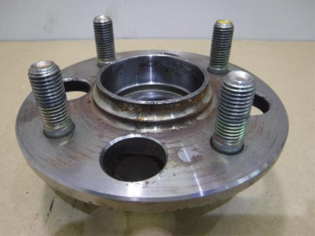 【中古】中古部品 ライフ JB7 リアハブ 【3310250100-001414334744470】