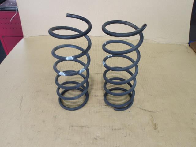 【中古】中古部品 ムーヴ L150S リアスプリングセット 【3340220100-000226047651400】