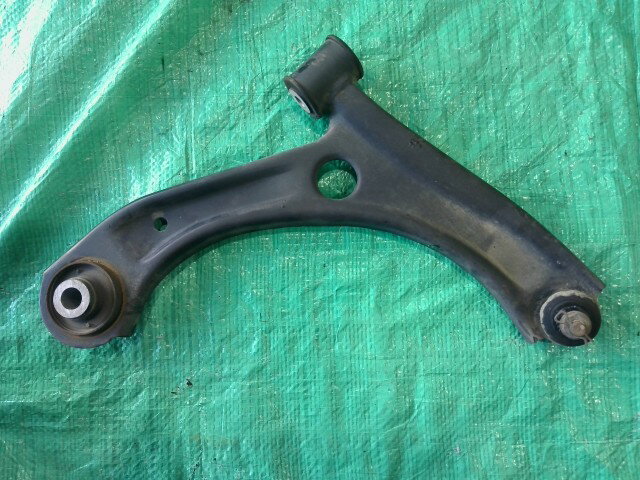 【中古】中古部品 ラパン HE33S 右フロントロアアーム 【3310090100-202507056551720】