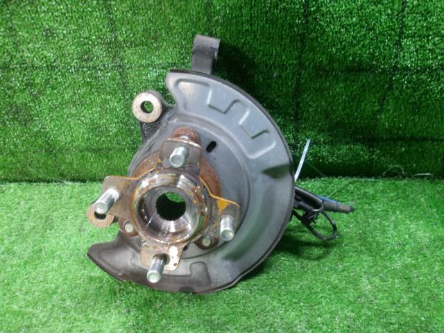 【中古】中古部品 ソリオ MA36S 左フロントナックルハブ 【3330420100-250707000444340】