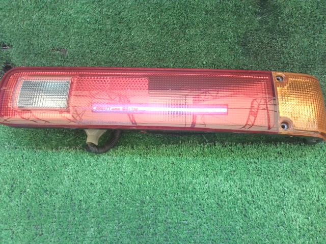 【中古】中古部品 アクティ HH5 右テールランプ 【3260240000-250715000315500】
