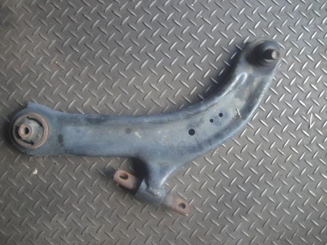 【中古】中古部品 セレナ C25 左フロントロアアーム 【3100430000-250724000151740】