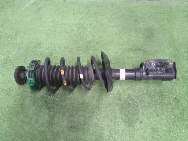 【中古】中古部品 フィット GK3 右フロントストラット 【3310200100-000021941850110】