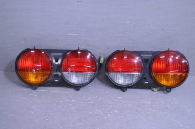 【中古】中古部品 ミニキャブ U61V 右テールランプ 【3310580000-250725001515500】