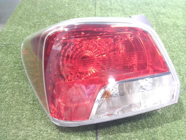 【中古】中古部品 インプレッサ GJ3 左テールランプ 【3260460000-250728000415600】