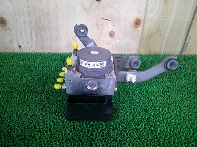 【中古】中古部品 N−WGN JH1 ABSアクチュエーター 【3330660100-000025300442500】