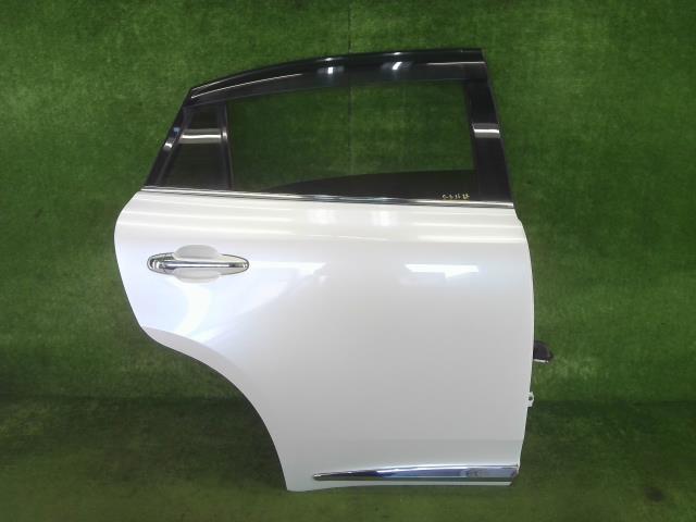 【中古】中古部品 ハリアー AVU65W 右リアドア 【3330990100-250705000213300】