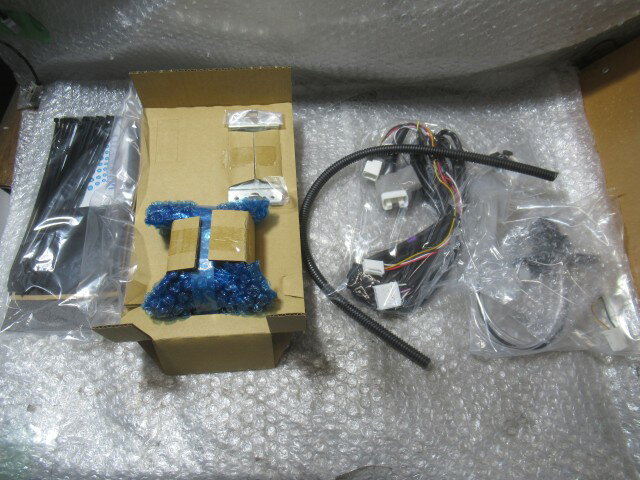 【中古】中古部品 ノア ZWR80G カメラ 【3500220000-250726502815850】