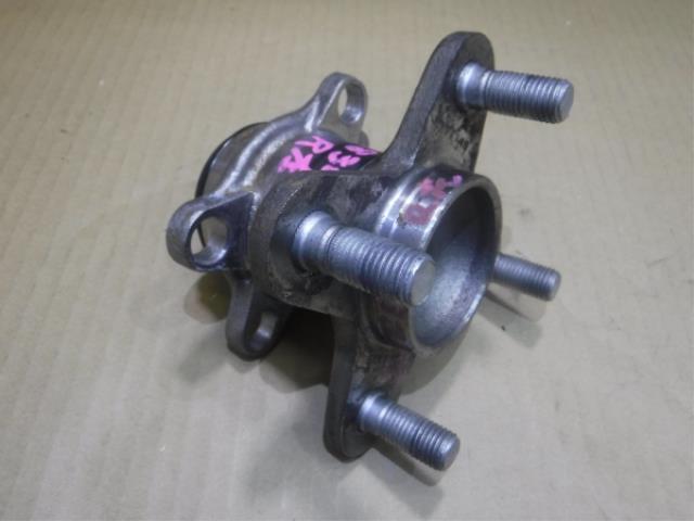 【中古】中古部品 ミラ L275S リアハブ 【3310250100-001415469244470】