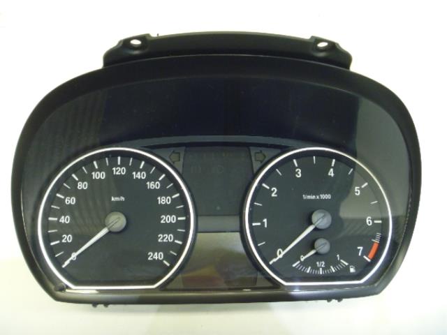 【中古】中古部品 BMW 1シリーズ UE16 スピードメーター 【3310250100-001267033761400】