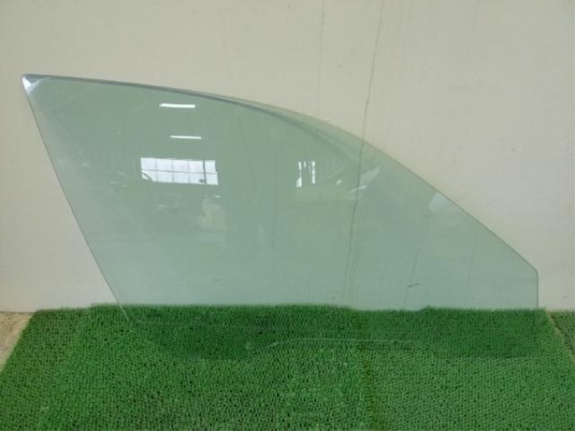 【中古】中古部品 BMW 5シリーズ DM25 右フロントドアガラス 【3310250100-000849641713130】