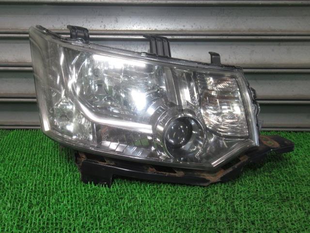 【中古】中古部品 デリカD5 CV5W 右ヘッドランプ 【3330540100-250620000410800】