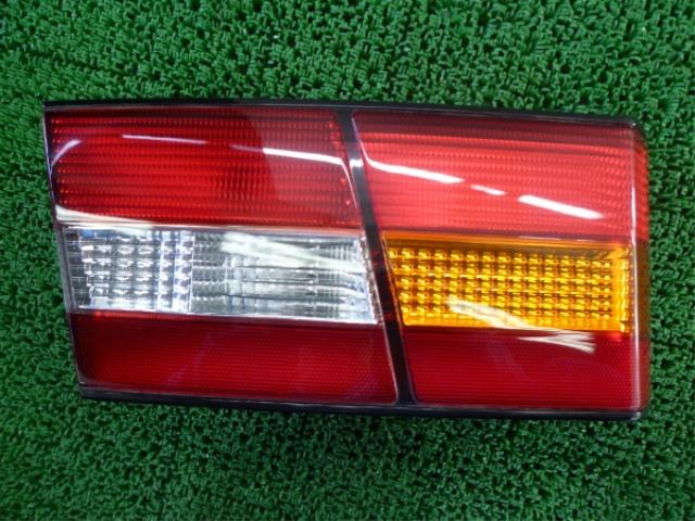 【中古】中古部品 ウィンダム MCV20 リアフィニッシャーパネル 【3310250100-000880357015200】