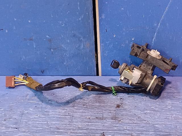 【中古】中古部品 バモス HM1 イグニッションスイッチ 【3310050100-001686912868651】