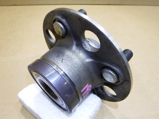 【中古】中古部品 フリード GB3 リアハブ 【3310250100-001562749444470】