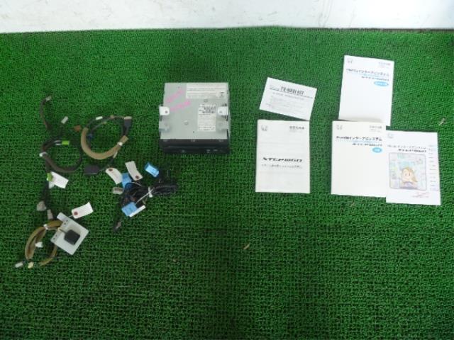 【中古】中古部品 ステップワゴン RG1 カーナビゲーション 【3310250100-001209635661310】