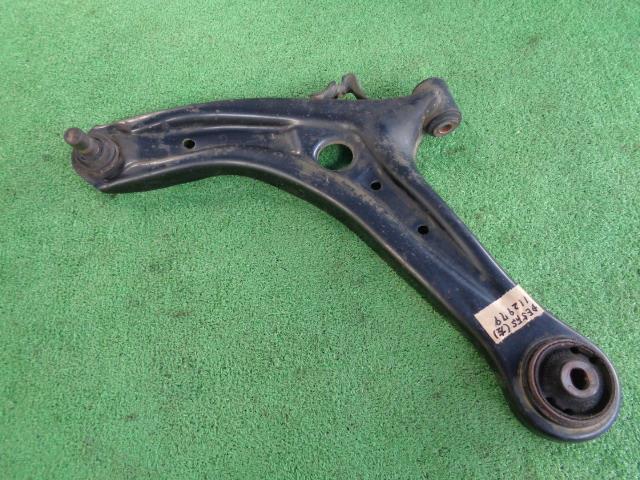 【中古】中古部品 デミオ DE5FS 左フロントロアアーム 【3340030100-112979000051740】