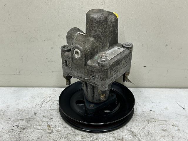 【中古】中古部品 アウディ 80 893A パワステベーンポンプ 【3310070100-000112142543300】