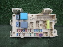【中古】中古部品 ヴォクシー AZR60G ヒューズボックス 【3330200100-242818000067800】