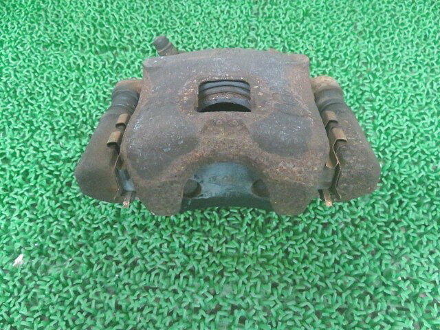 【中古】中古部品 エブリィ DA64V 左フロントキャリパー 【3330380100-000037025044360】