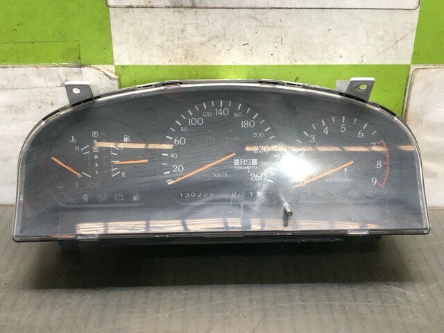 【中古】中古部品 グロリア PBY32 スピードメーター 【3330530100-000005424461400】