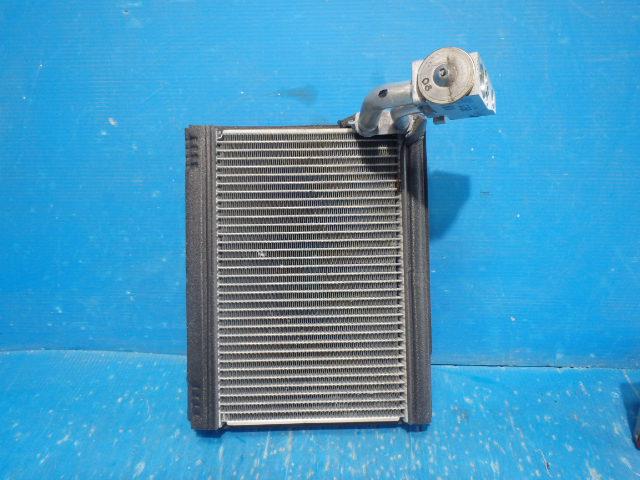 【中古】中古部品 MRワゴン MF33S A/Cクーリングユニット 【3331010800-000023387660800】