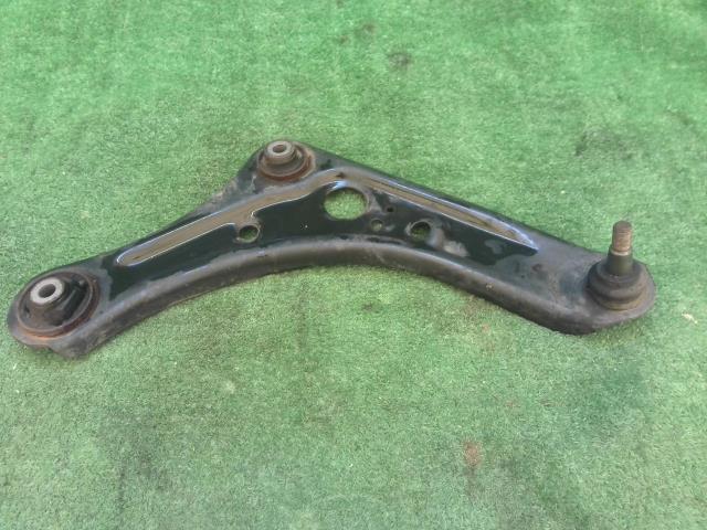 【中古】中古部品 デイズ B21W 右フロントロアアーム 【3260240000-250820000351720】