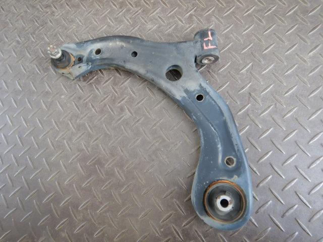 【中古】中古部品 N−BOX JF1 左フロントロアアーム 【3330920100-000253003151740】