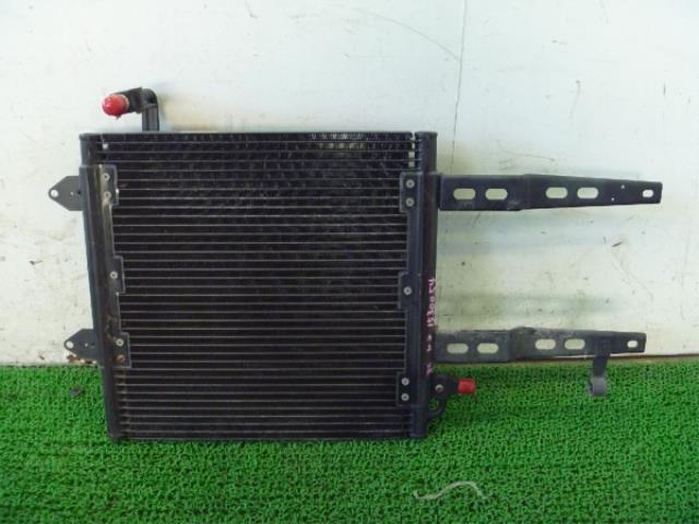 【中古】中古部品 VW ポロ 6NAHS コンデンサー 【3310250100-001195885960600】