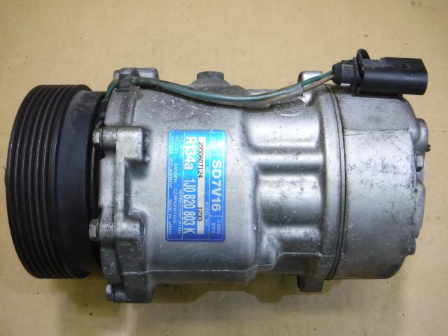 【中古】中古部品 VW ボーラ 1JBDEF A/Cコンプレッサー 【3310250100-001499047660700】