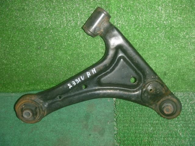 【中古】中古部品 ハイゼット S331V 右フロントロアアーム 【3330370100-000253013951720】