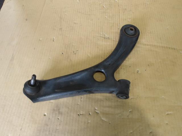 【中古】中古部品 MRワゴン MF33S 右フロントロアアーム 【3340220100-000226045451720】