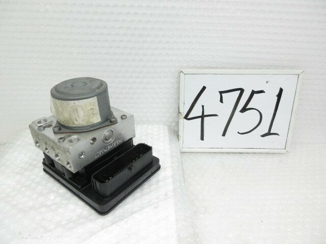 【中古】中古部品 ジープ レネゲード BU14 ABSアクチュエーター 【3500170000-250830501742500】