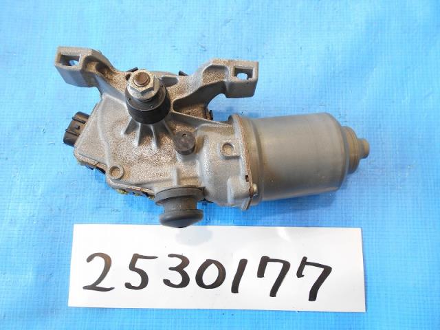 【中古】中古部品 カムリ AVV50 フロントワイパーモーター 【3310040100-000253017761600】