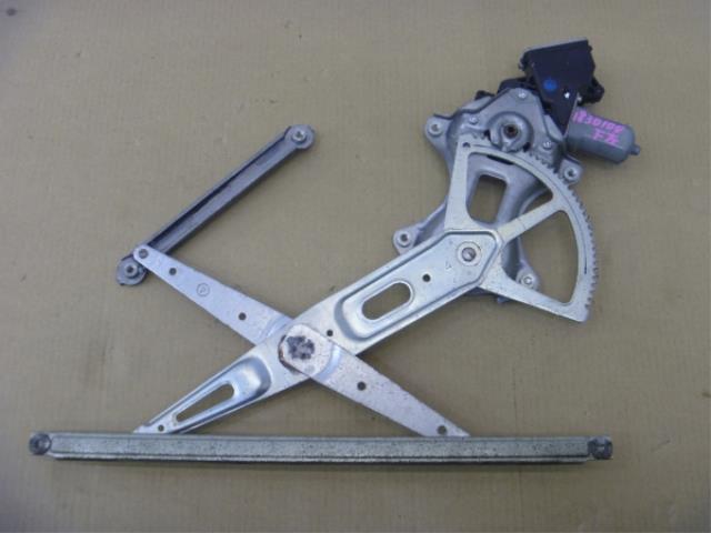 【中古】中古部品 RAV−4 ACA31W 左フロントドアレギュレータ・モーター 【3310250100-001428527313220】